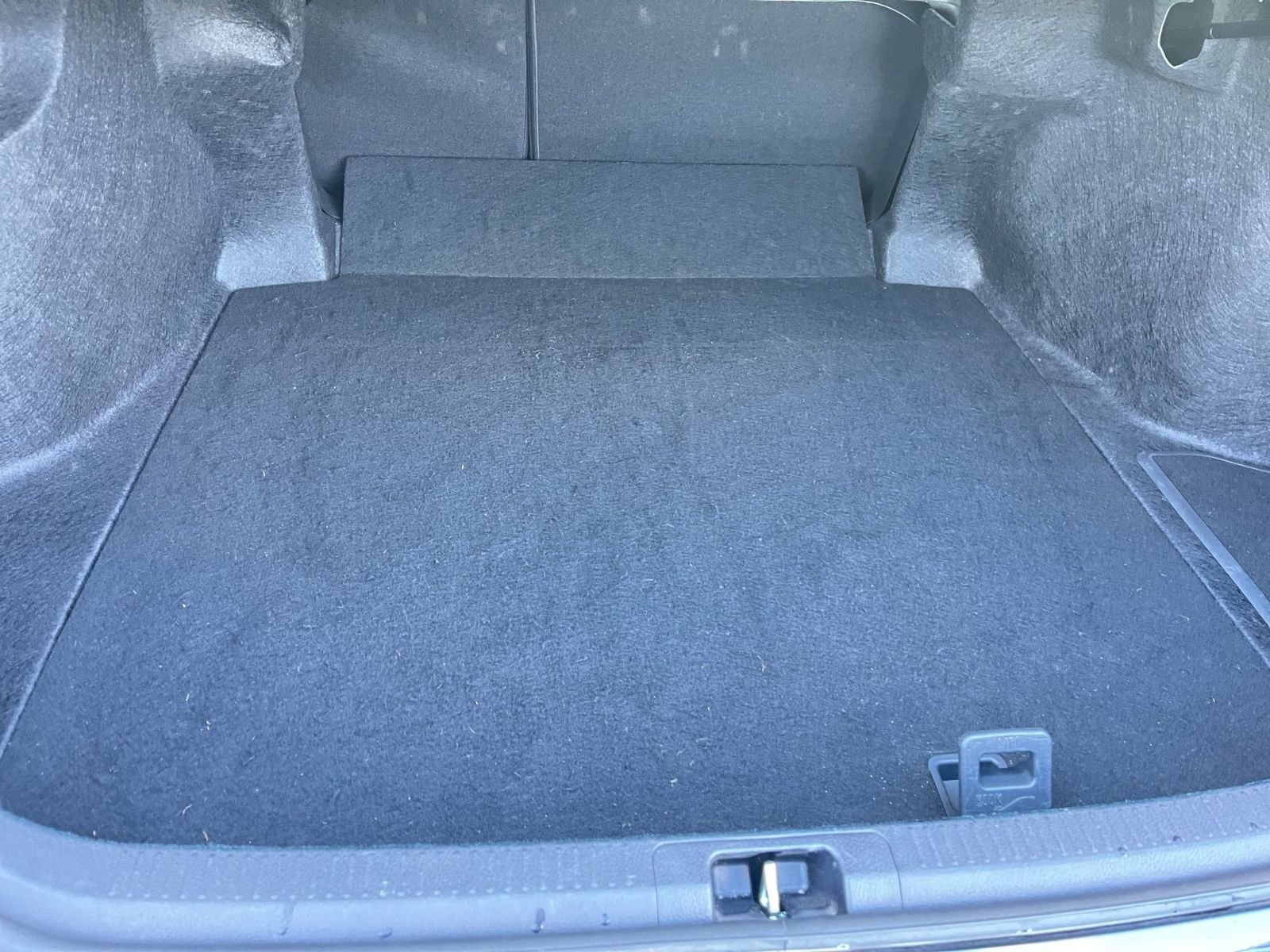 Thumbnail: 2025 Toyota Camry - 31