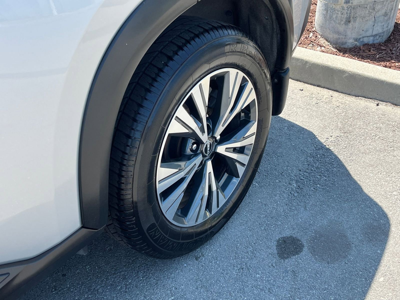 Thumbnail: 2023 Nissan Rogue - 30