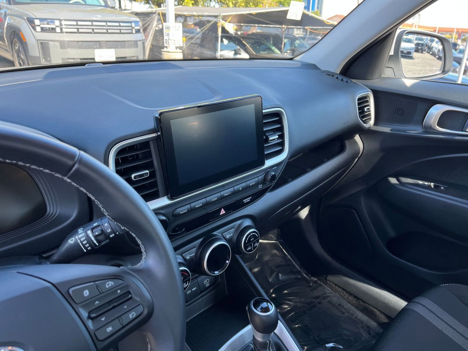 Thumbnail: 2025 Hyundai Venue - 18