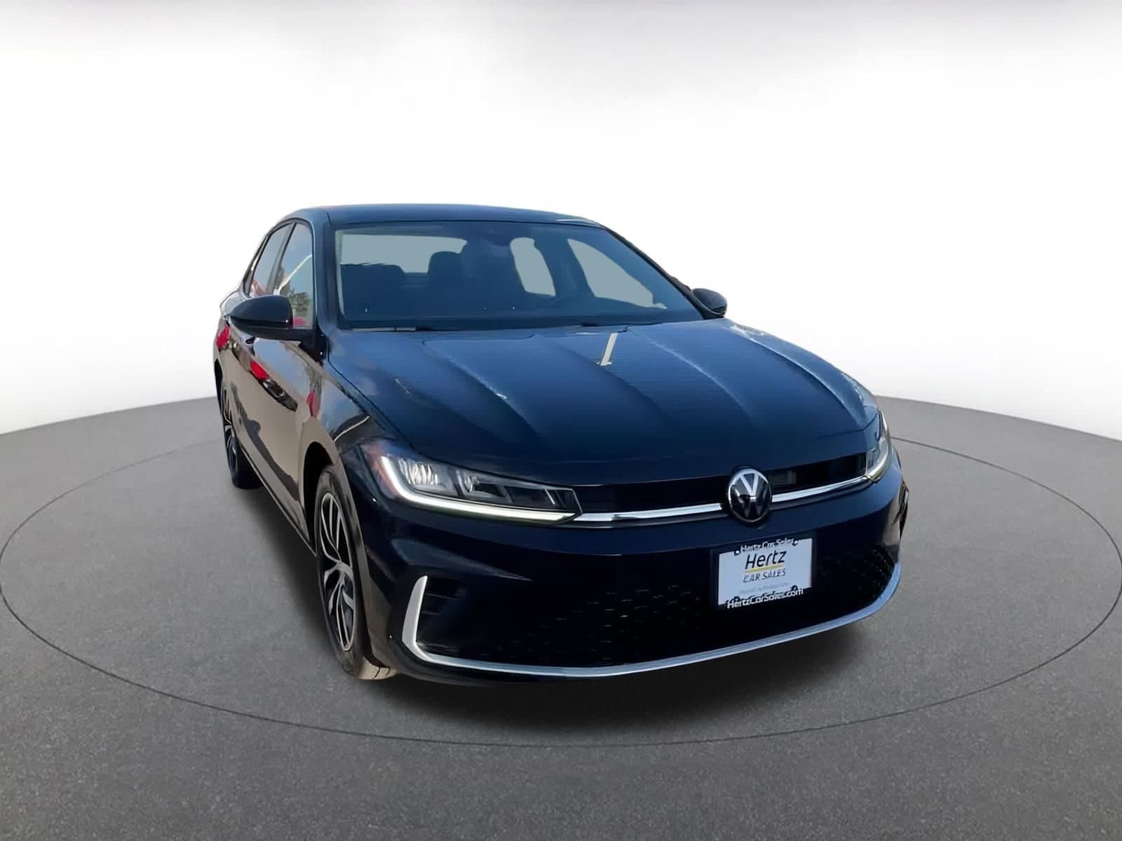 Thumbnail: 2025 Volkswagen Jetta - 3