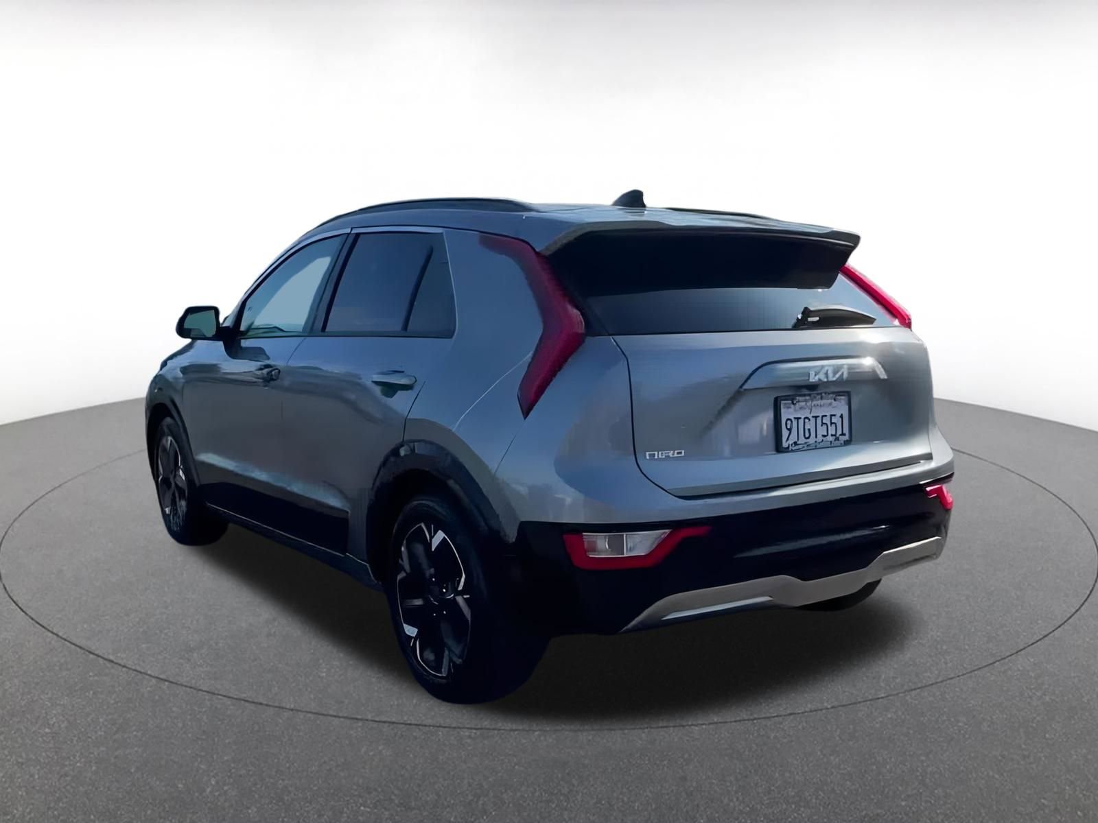 Thumbnail: 2023 Kia Niro - 9