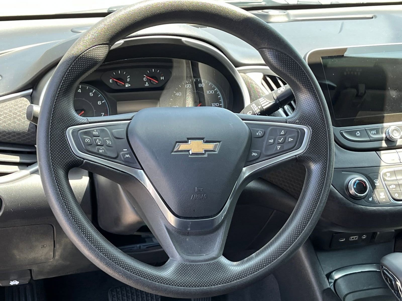 Thumbnail: 2023 Chevrolet Malibu - 23