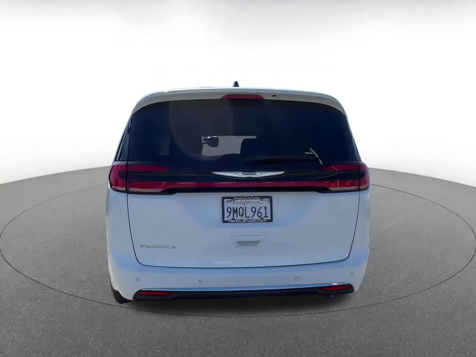 2024 Chrysler Pacifica Touring L 9