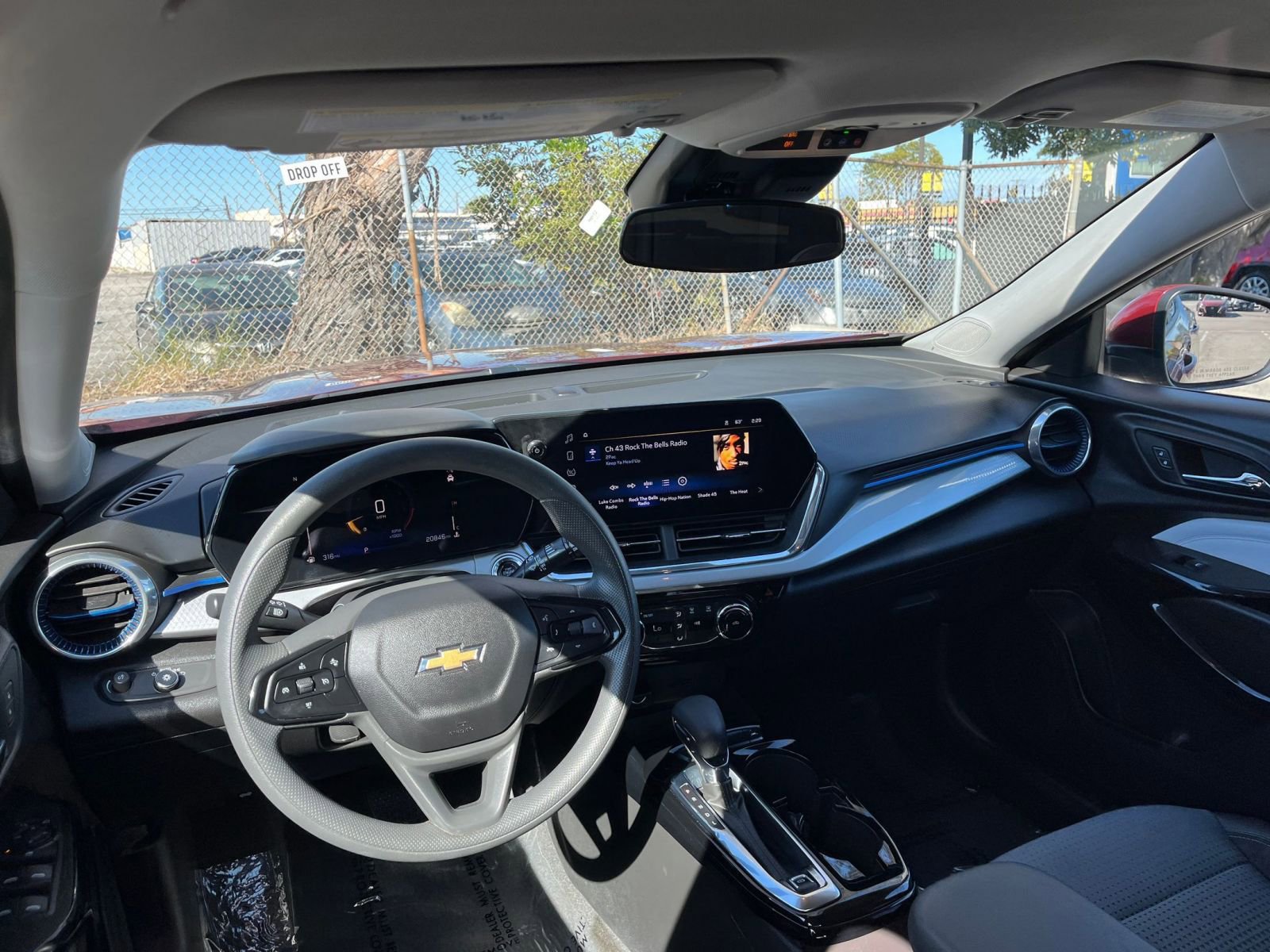 Thumbnail: 2025 Chevrolet Trax - 34