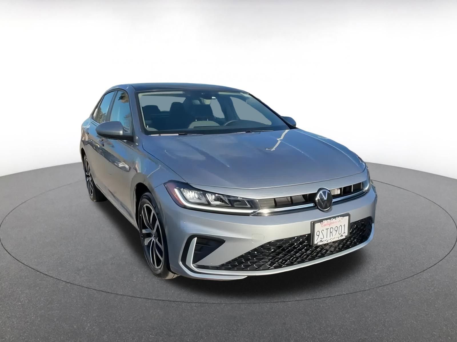 Thumbnail: 2025 Volkswagen Jetta - 3