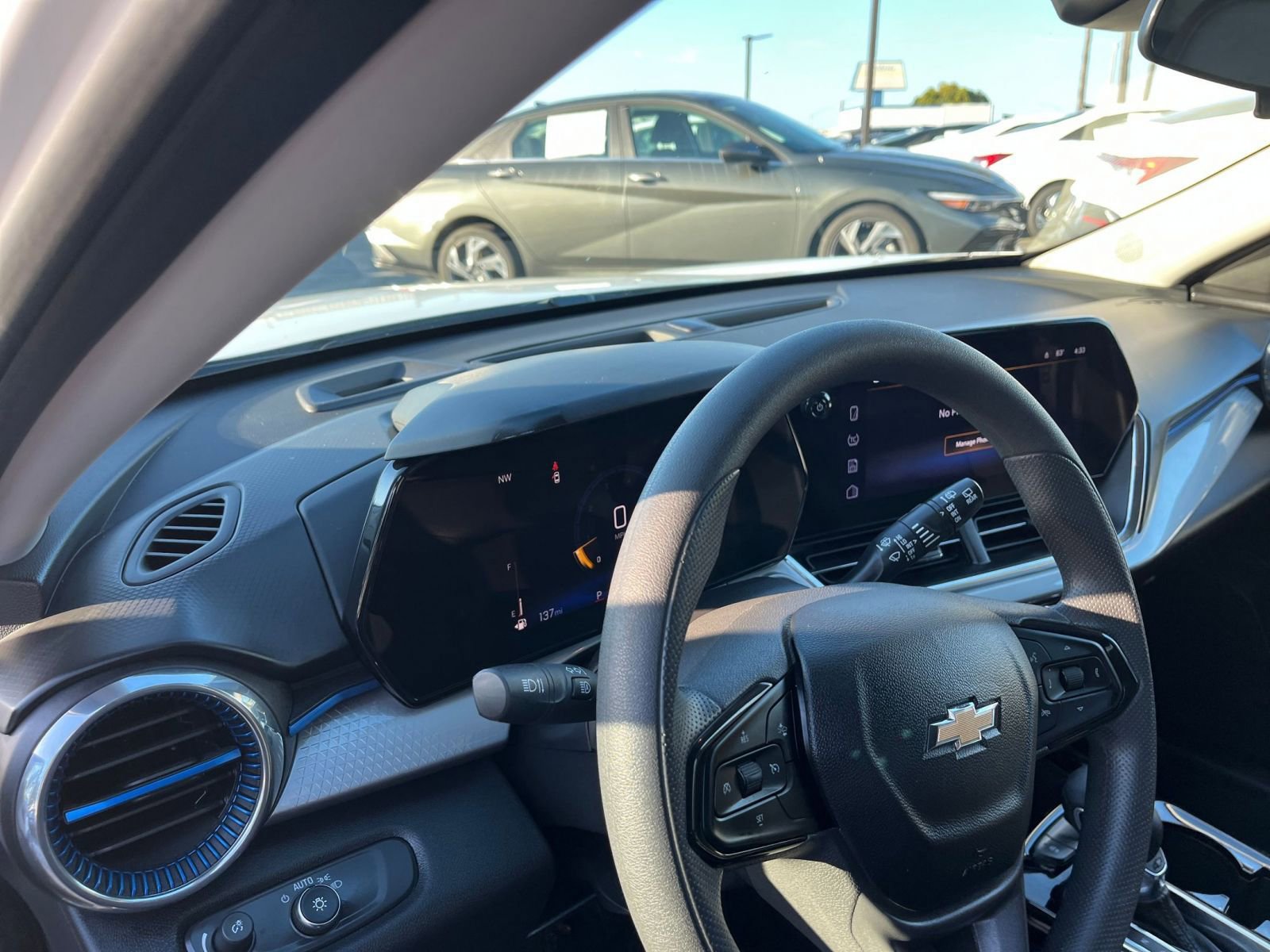 Thumbnail: 2025 Chevrolet Trax - 35