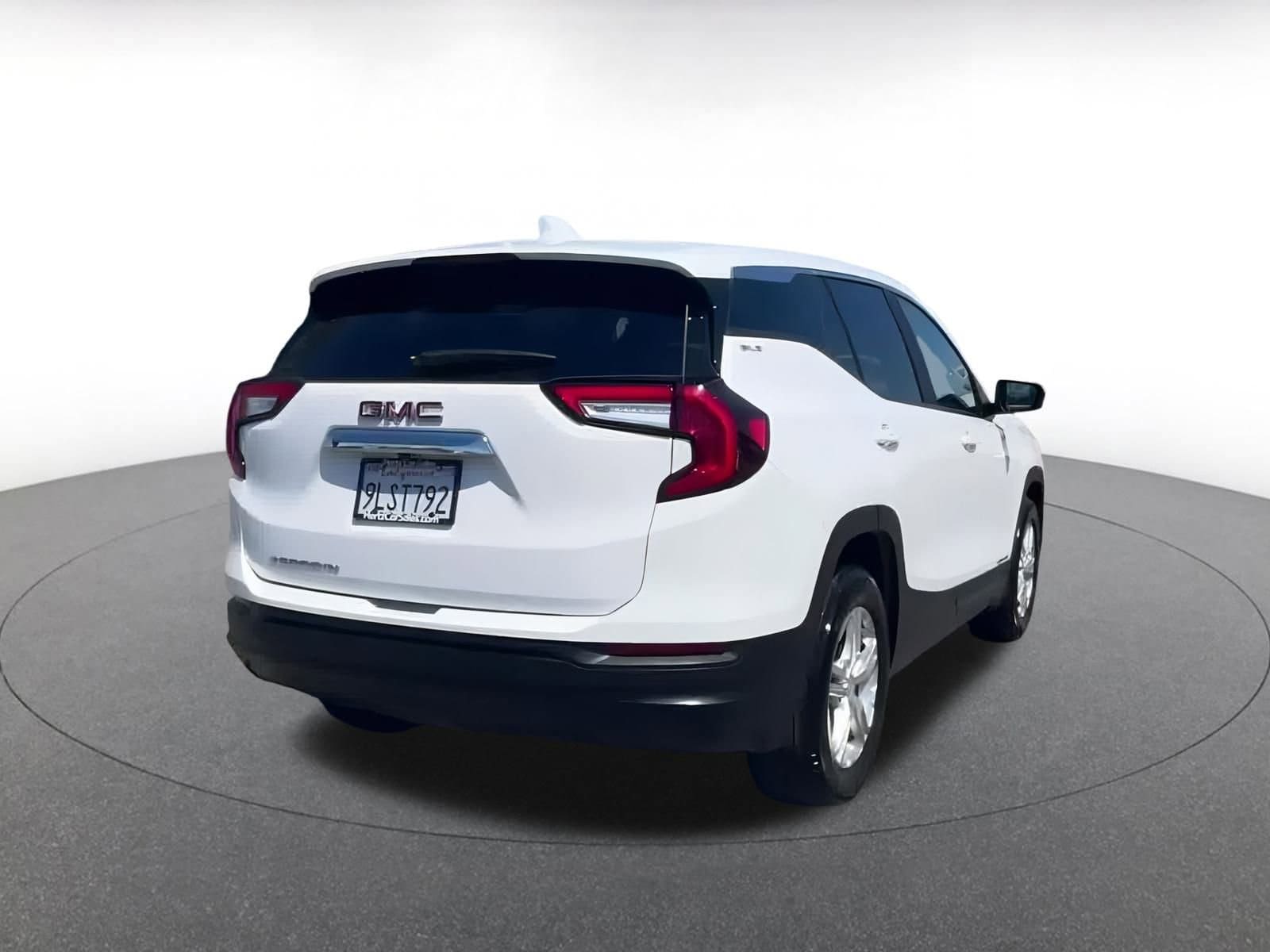 Thumbnail: 2024 GMC Terrain - 14