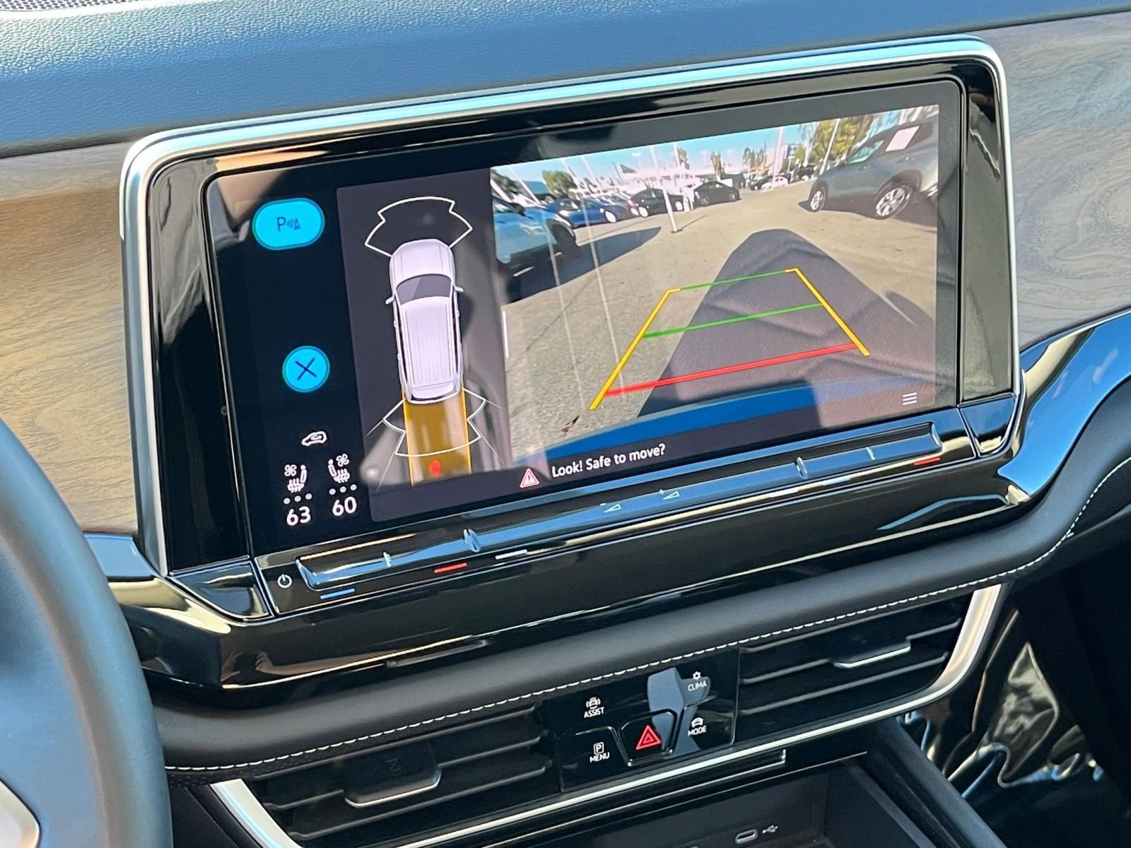 Thumbnail: 2025 Volkswagen Atlas - 17