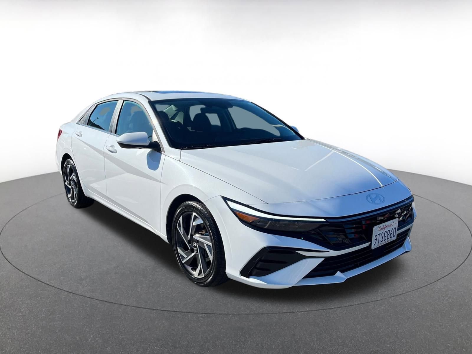 Thumbnail: 2025 Hyundai Elantra - 1