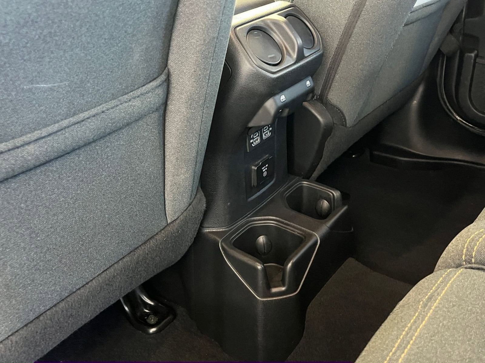 Thumbnail: 2025 Jeep Wrangler - 24