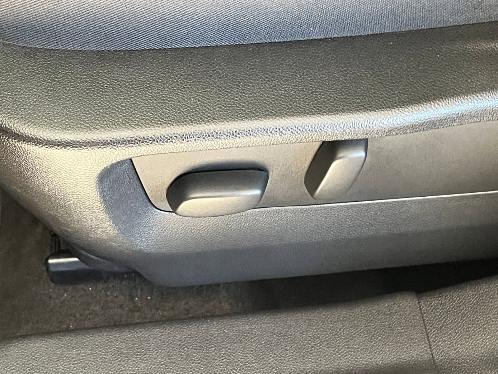 Thumbnail: 2023 Buick Envision - 23