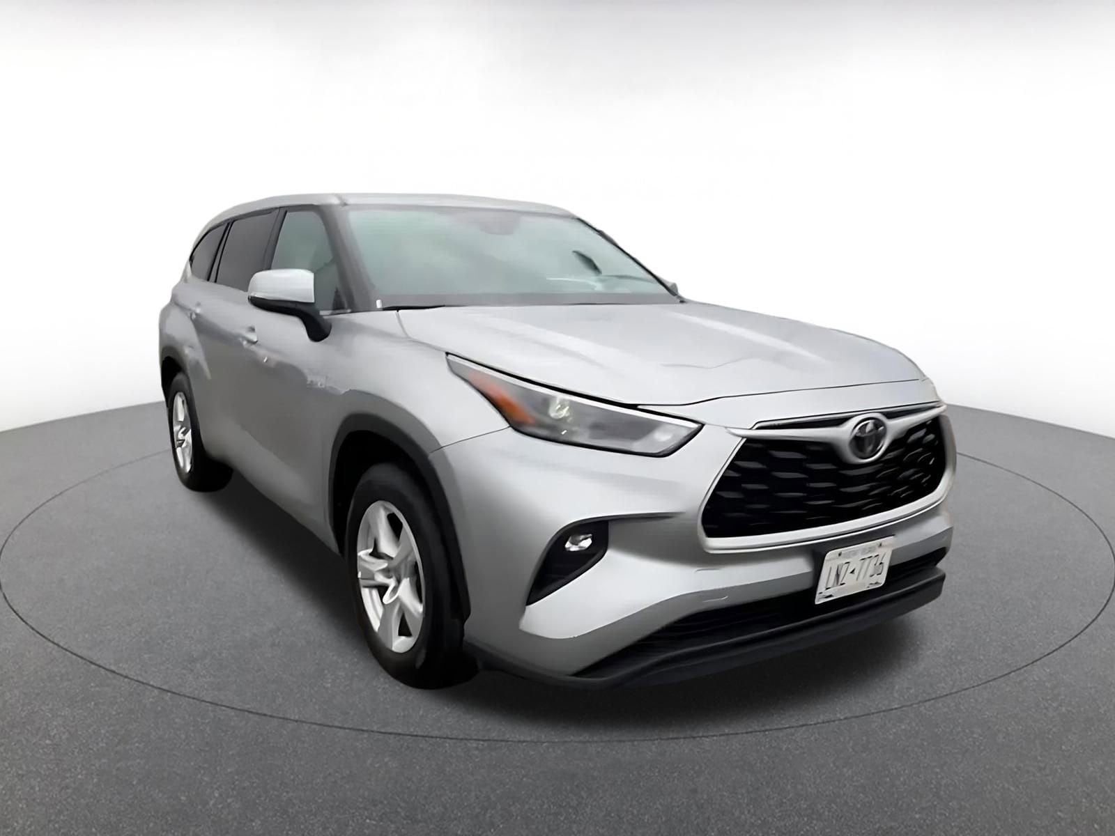 Thumbnail: 2025 Toyota Highlander - 3