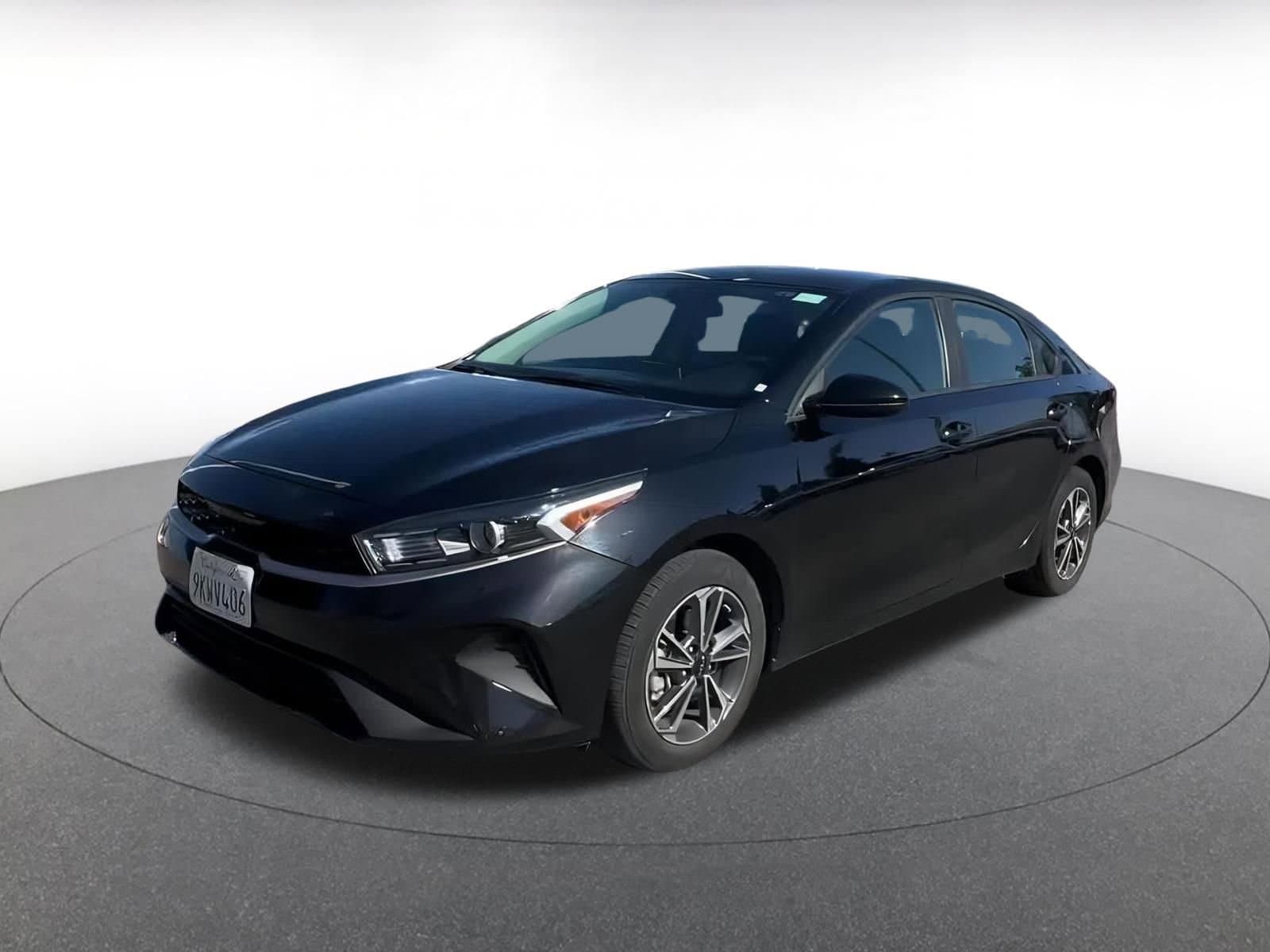 Thumbnail: 2024 Kia Forte - 5