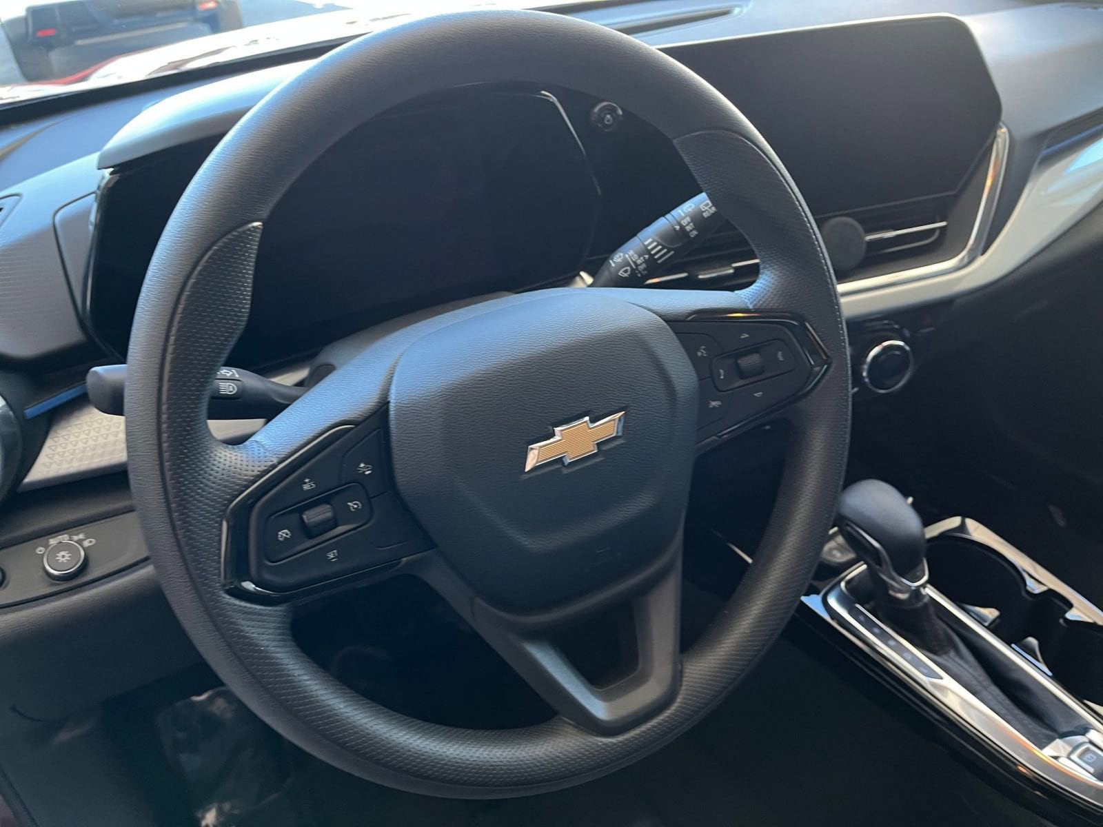 Thumbnail: 2025 Chevrolet Trax - 28