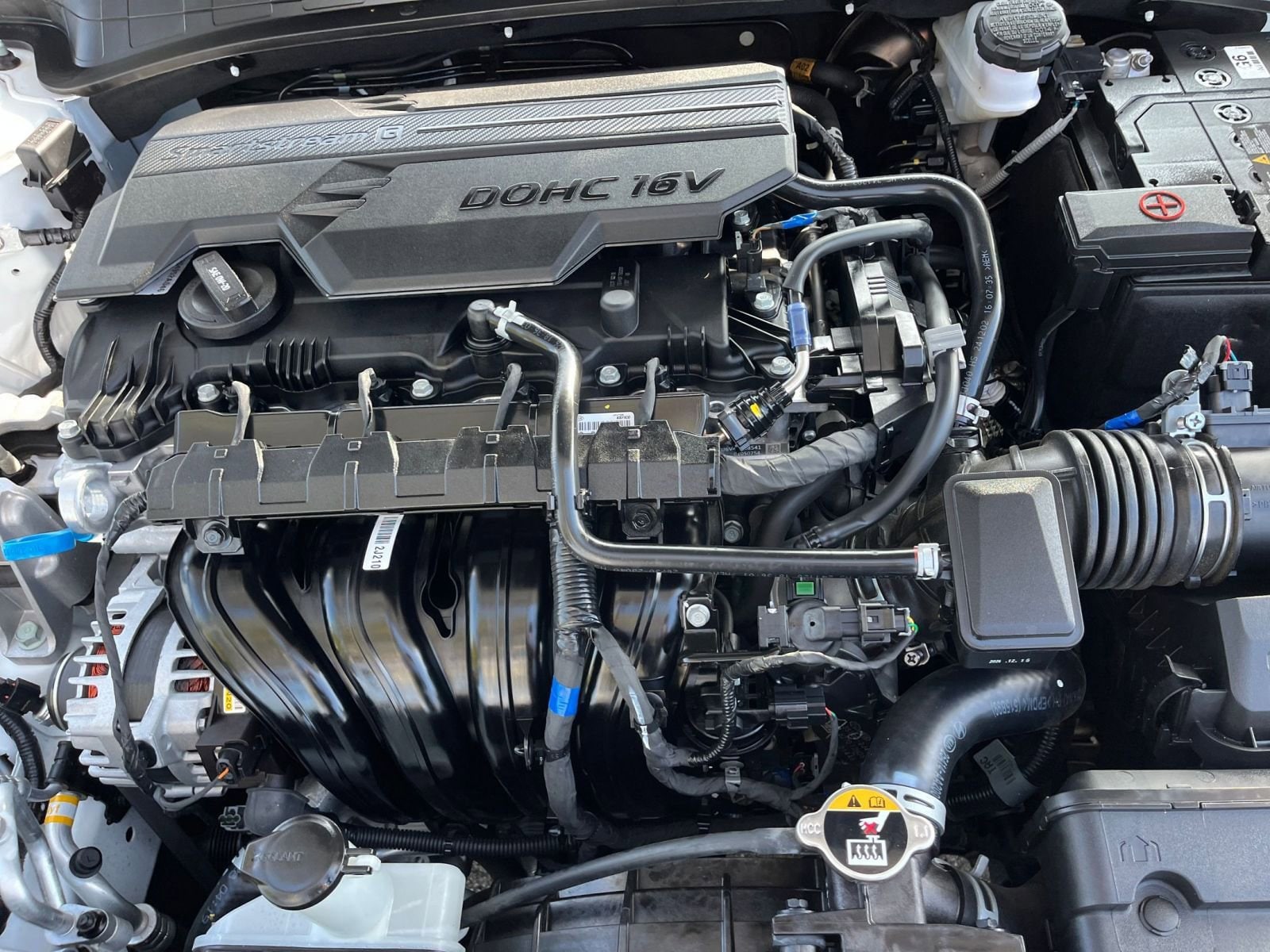 Thumbnail: 2025 Hyundai Elantra - 32