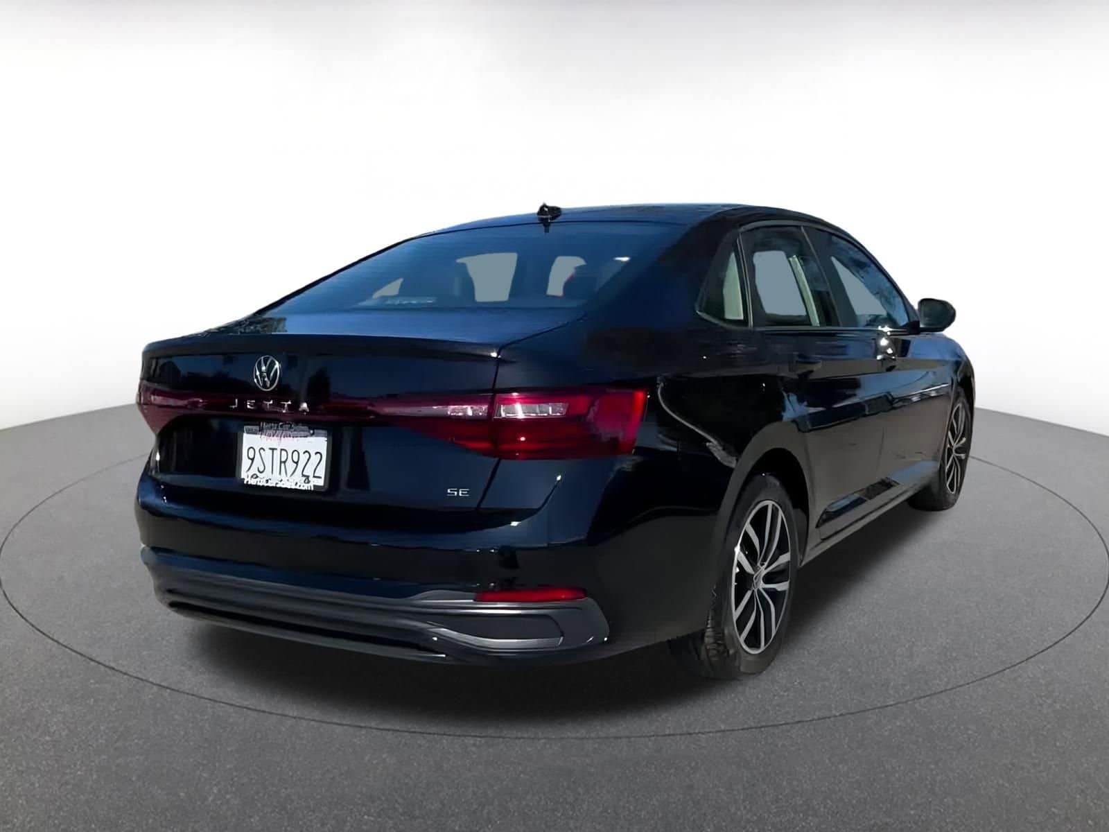 Thumbnail: 2025 Volkswagen Jetta - 15