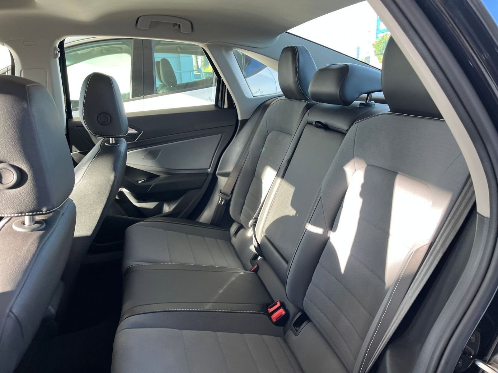 Thumbnail: 2025 Volkswagen Jetta - 25