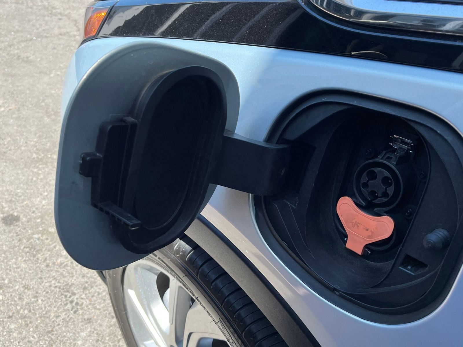 Thumbnail: 2023 Chevrolet Bolt EV - 19