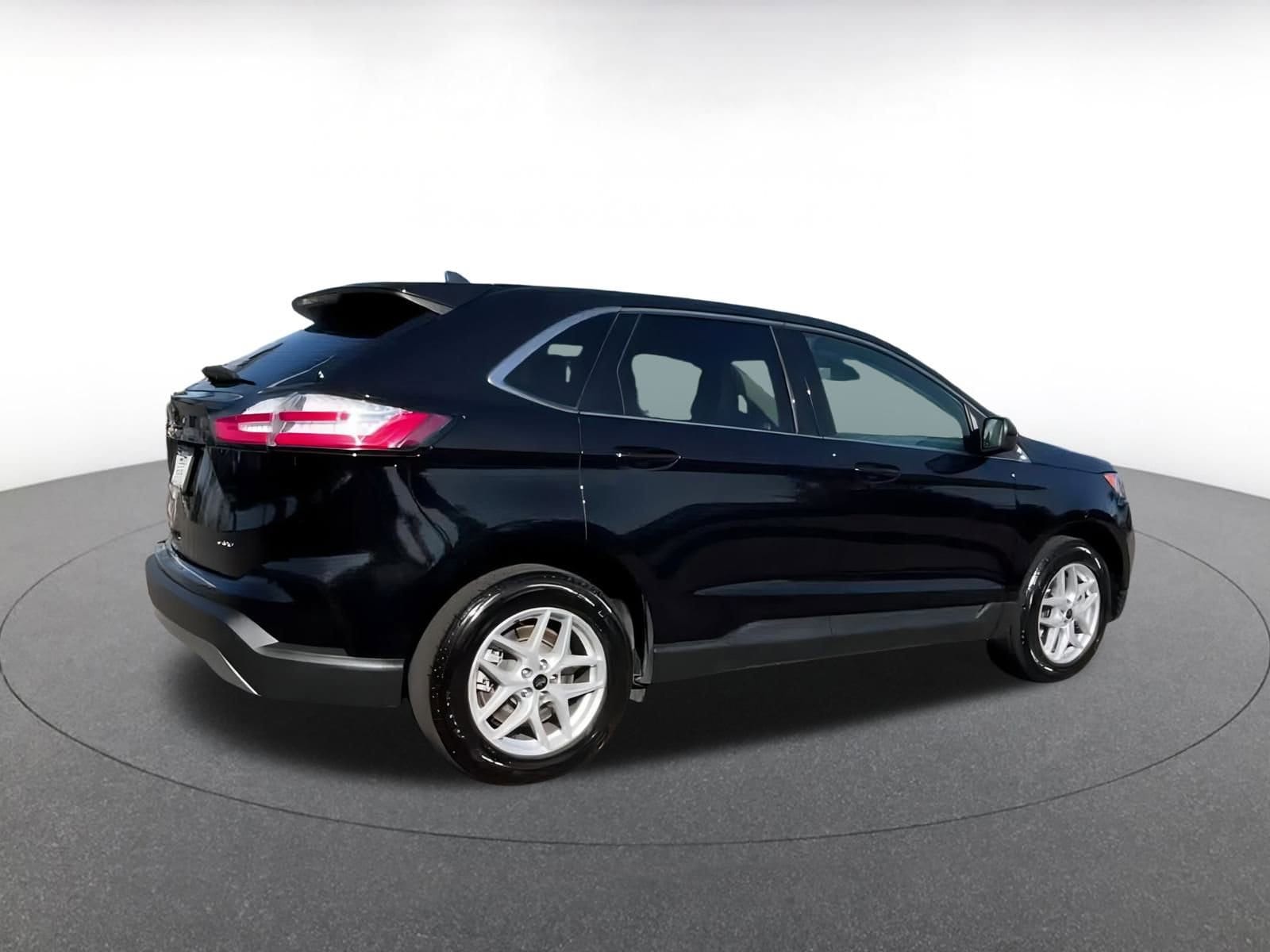 Thumbnail: 2023 Ford Edge - 11