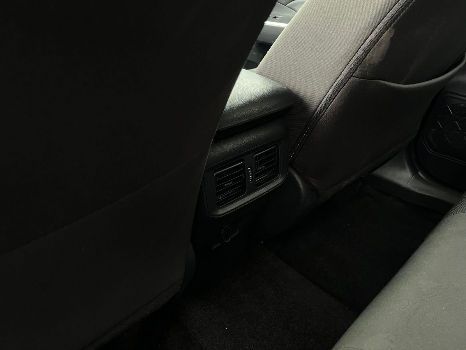 Thumbnail: 2025 Toyota RAV4 - 24