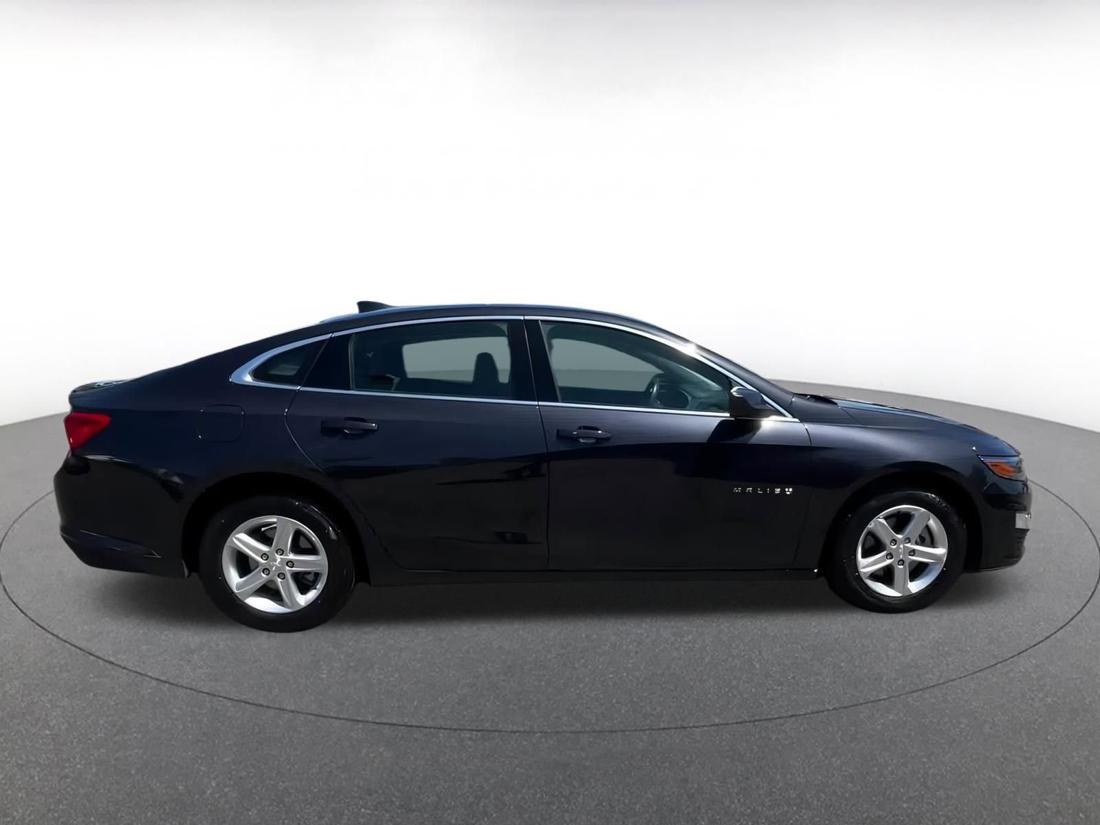Thumbnail: 2023 Chevrolet Malibu - 13