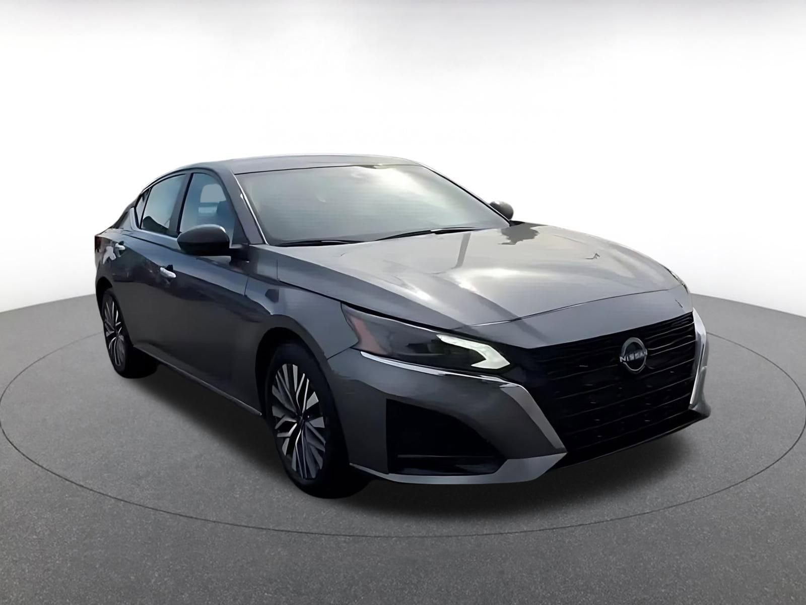 Thumbnail: 2025 Nissan Altima - 2