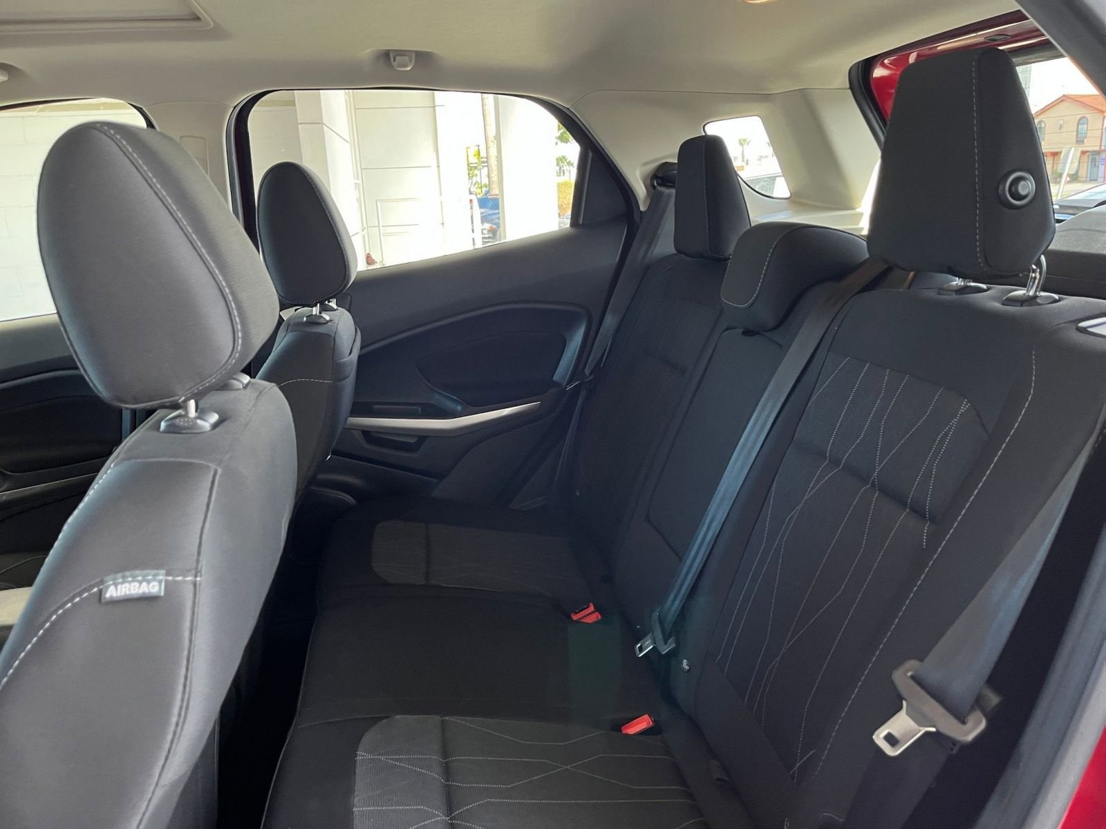 Thumbnail: 2019 Ford EcoSport - 25