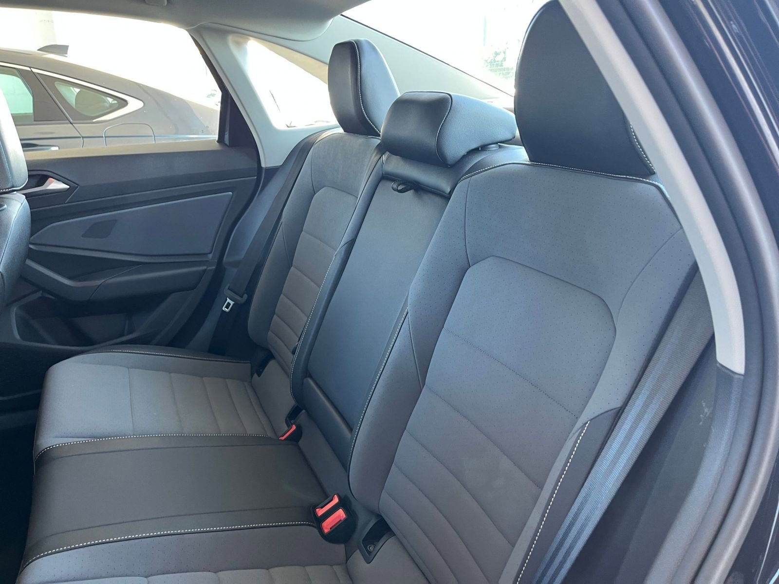 Thumbnail: 2025 Volkswagen Jetta - 25