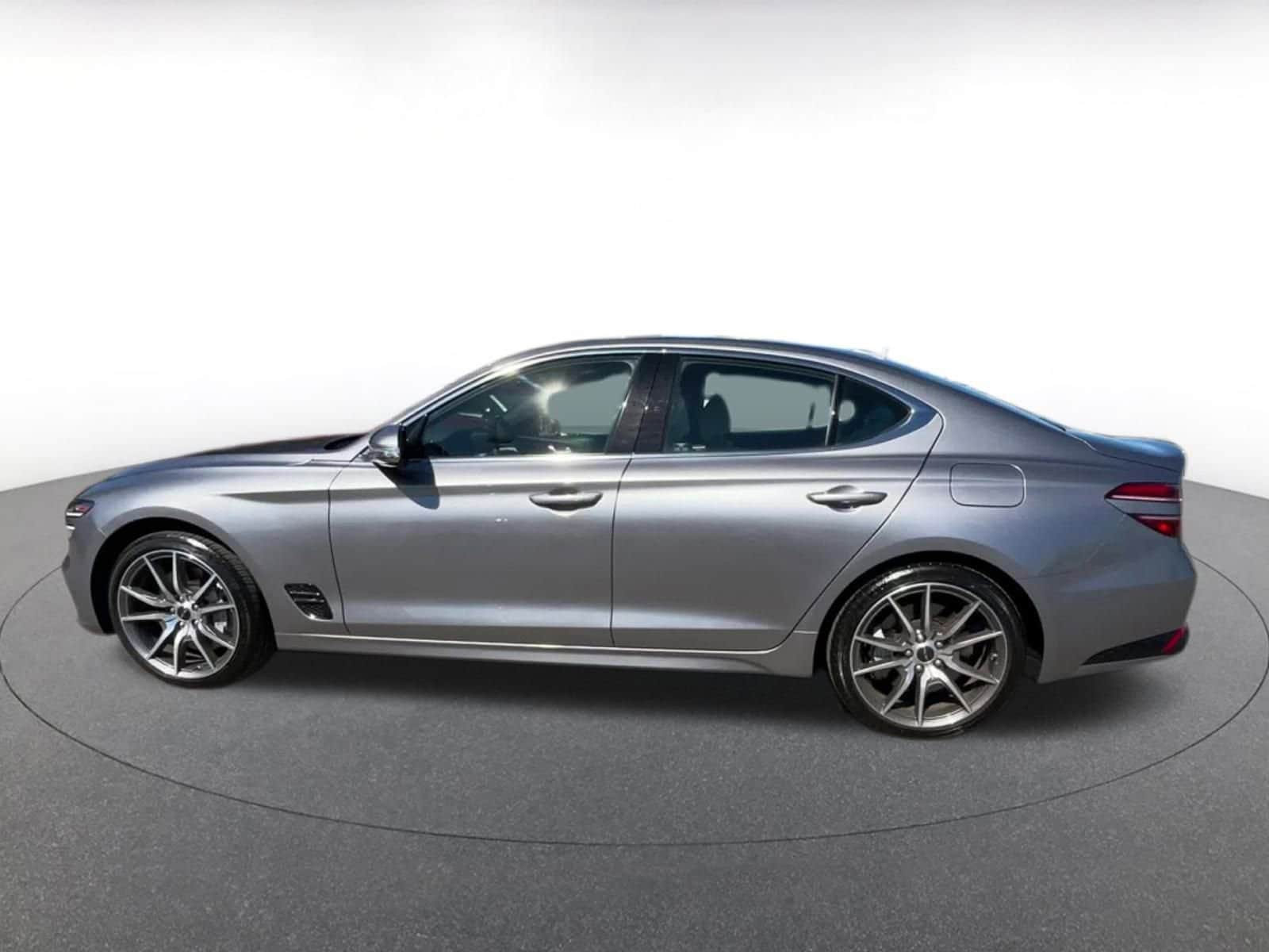 Thumbnail: 2025 Genesis G70 - 9