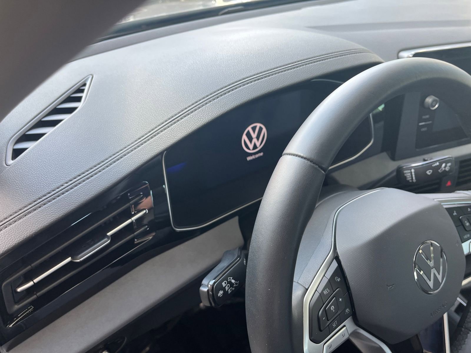 Thumbnail: 2025 Volkswagen Jetta - 34