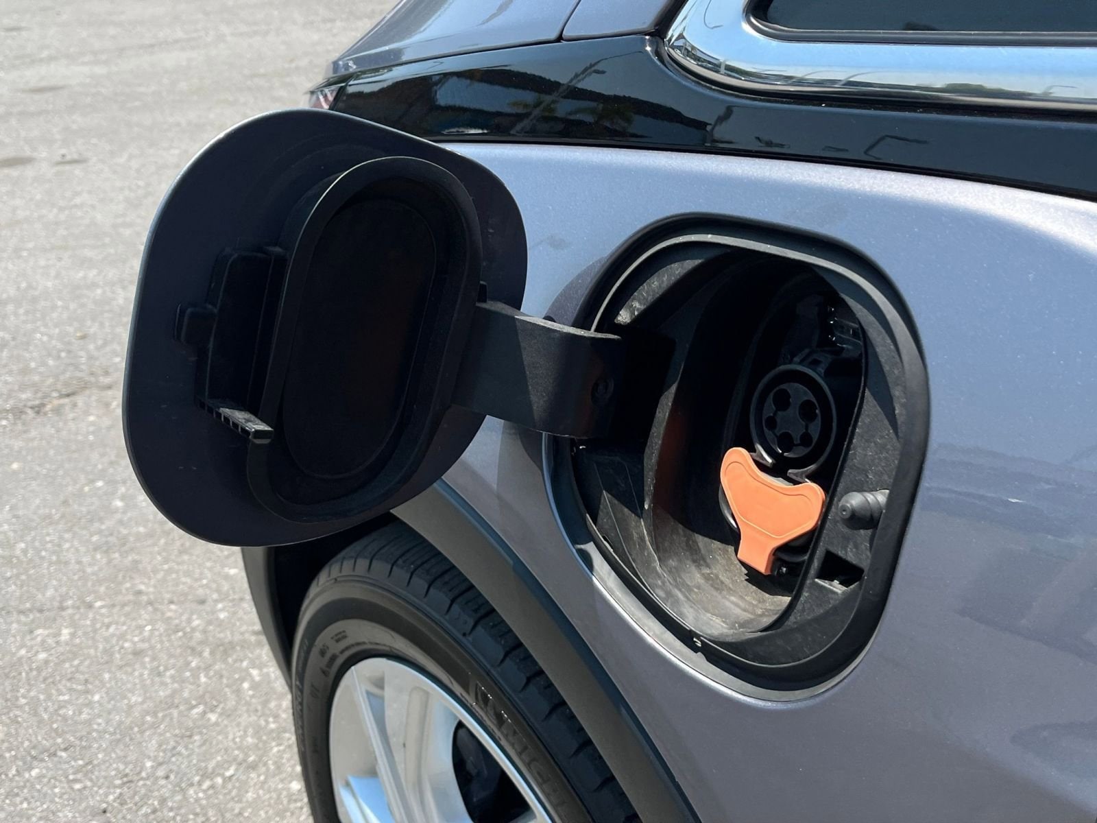 Thumbnail: 2023 Chevrolet Bolt EV - 19