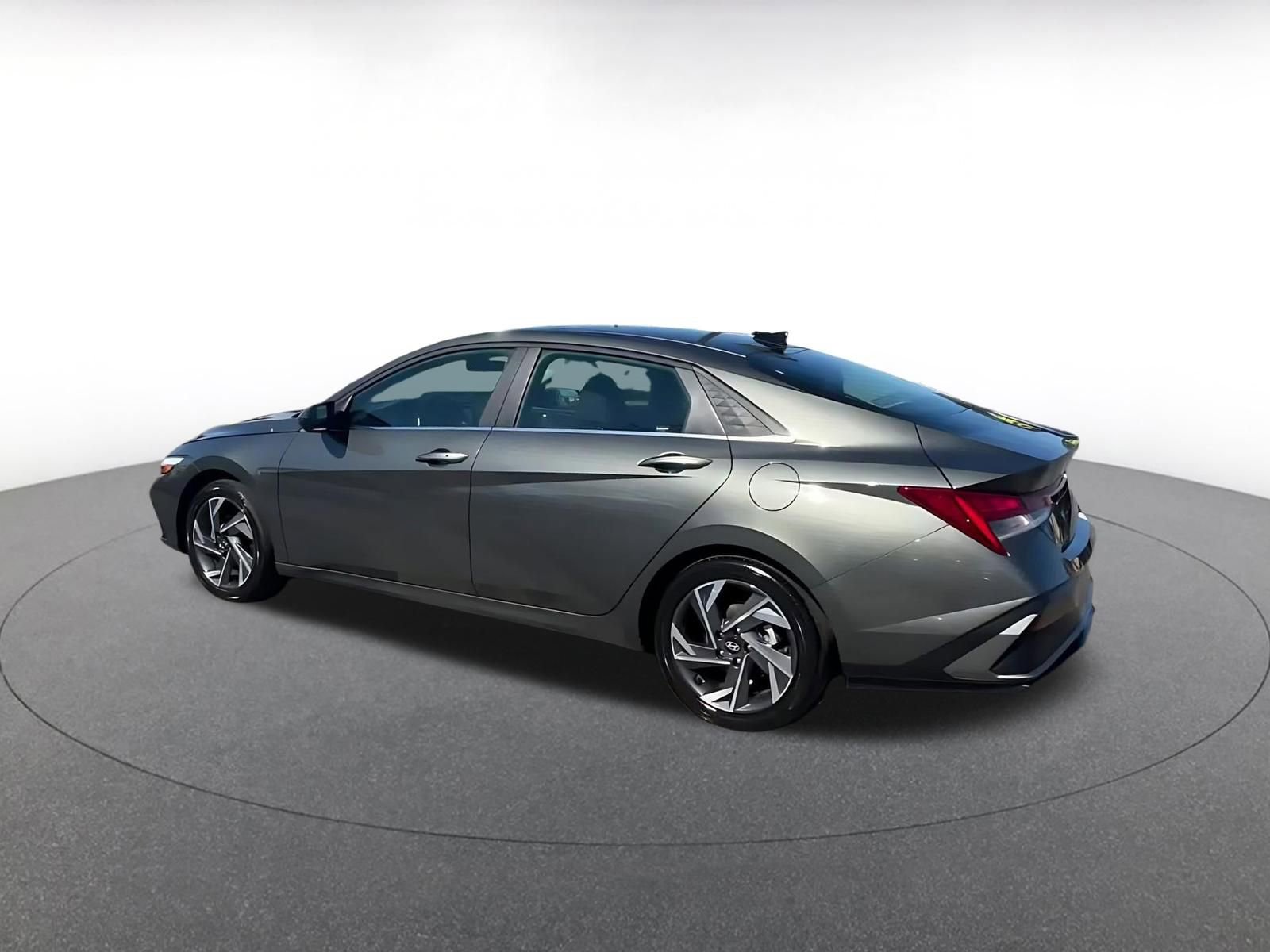 Thumbnail: 2025 Hyundai Elantra - 10