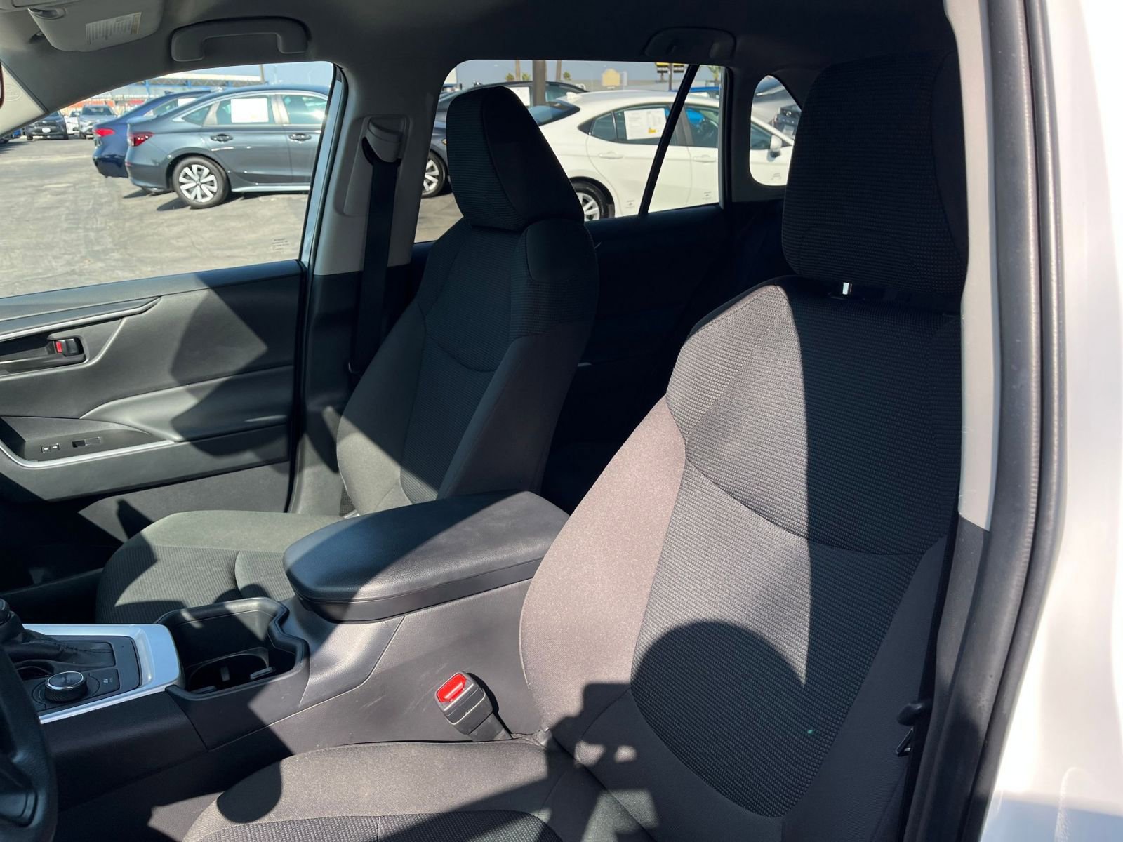 Thumbnail: 2025 Toyota RAV4 - 27