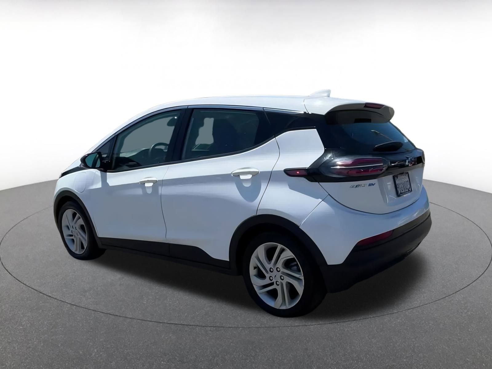 Thumbnail: 2023 Chevrolet Bolt EV - 8