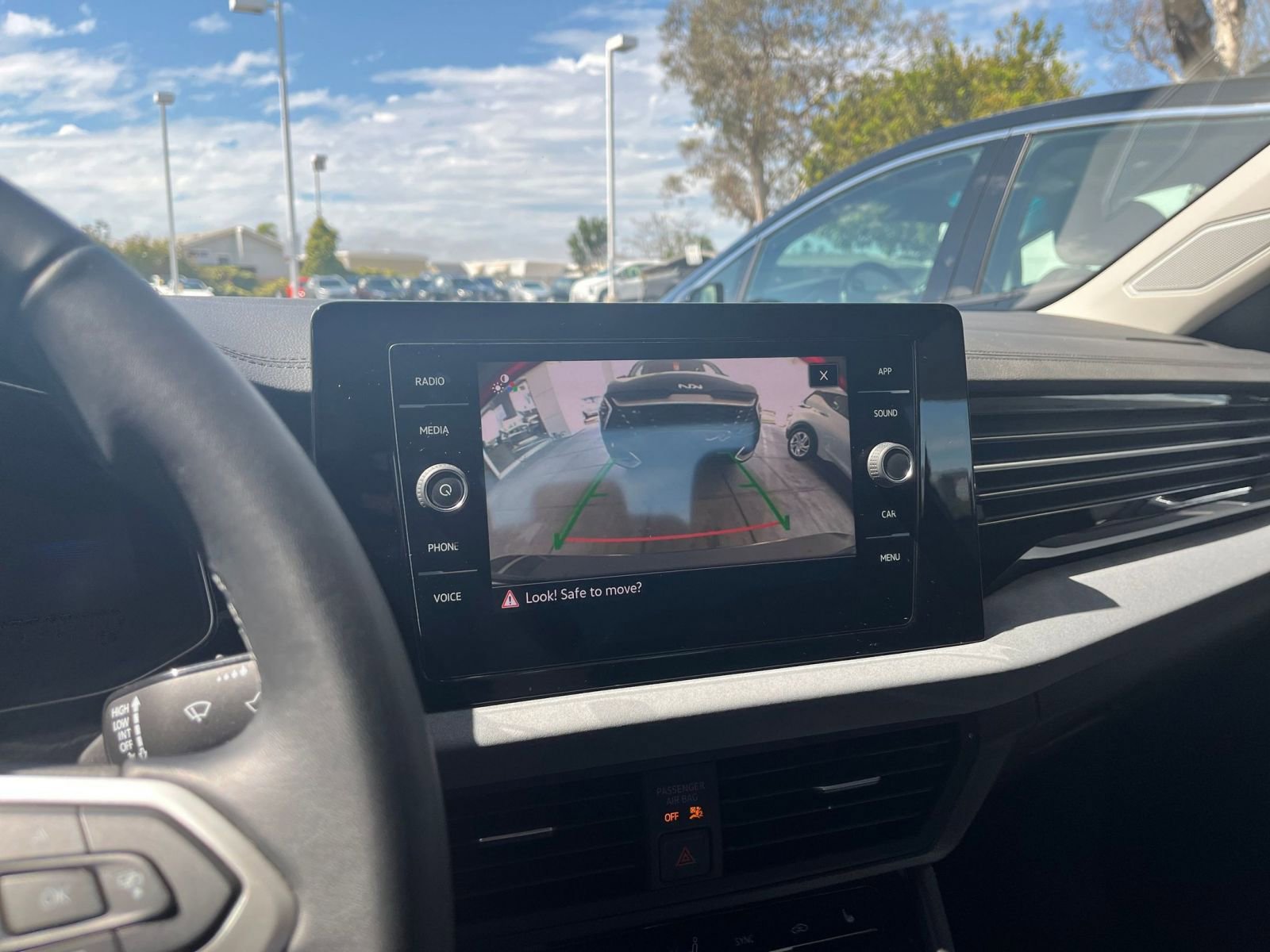 Thumbnail: 2025 Volkswagen Jetta - 17