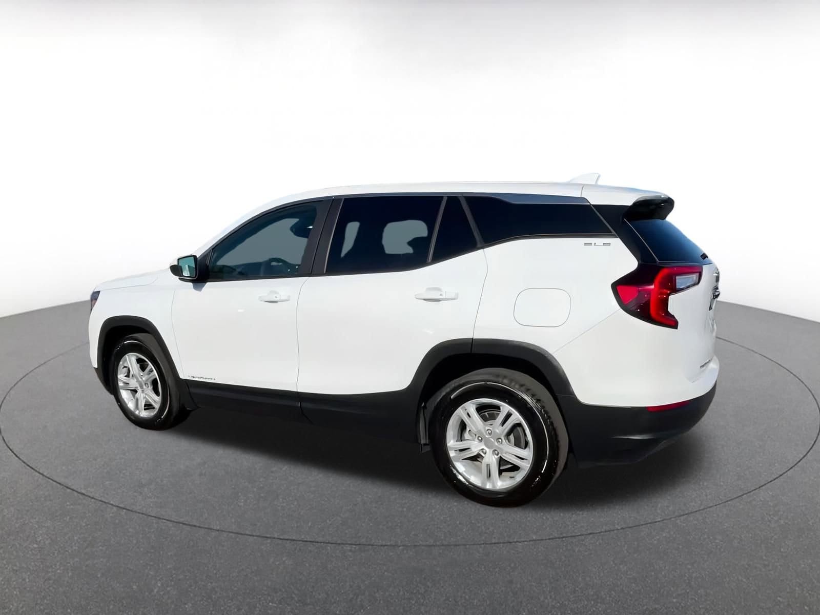 Thumbnail: 2024 GMC Terrain - 10