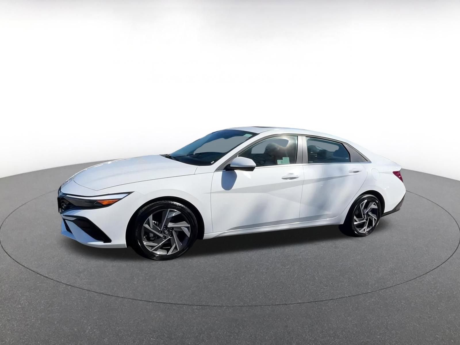 Thumbnail: 2025 Hyundai Elantra - 8