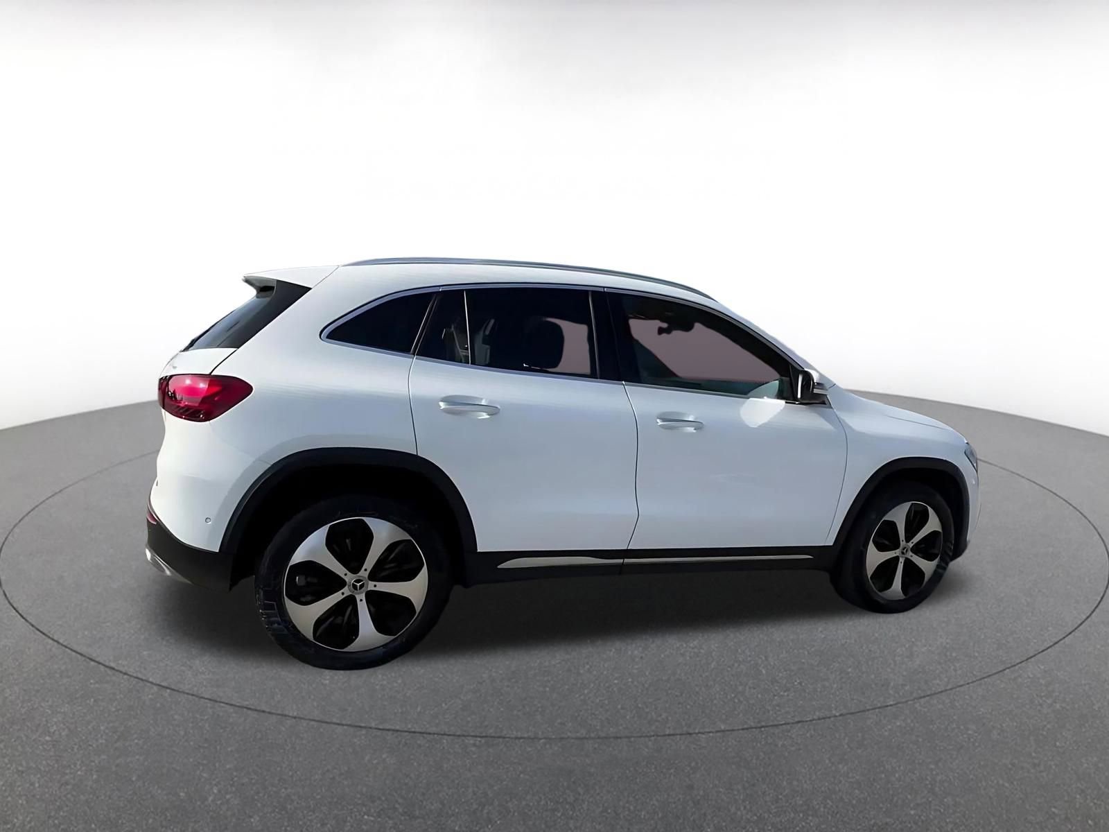 Thumbnail: 2025 Mercedes-Benz GLA - 14