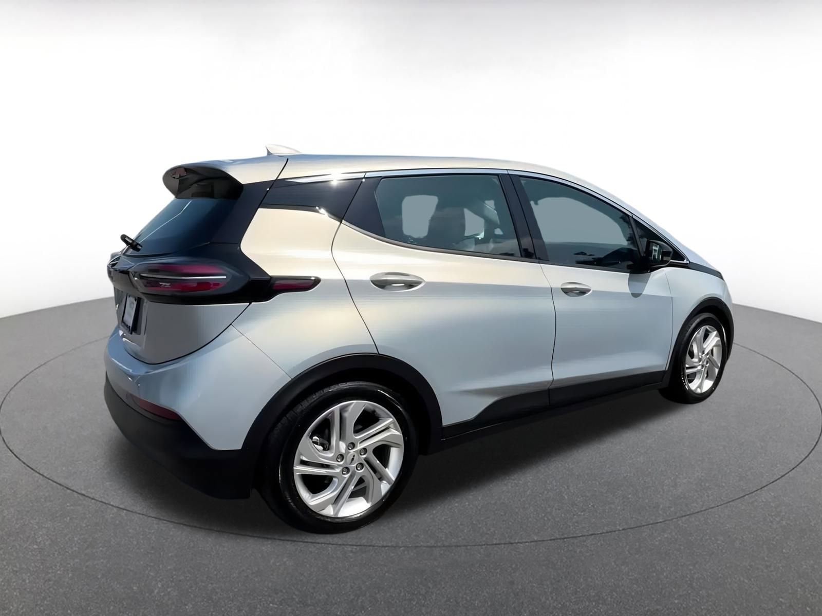 Thumbnail: 2023 Chevrolet Bolt EV - 11
