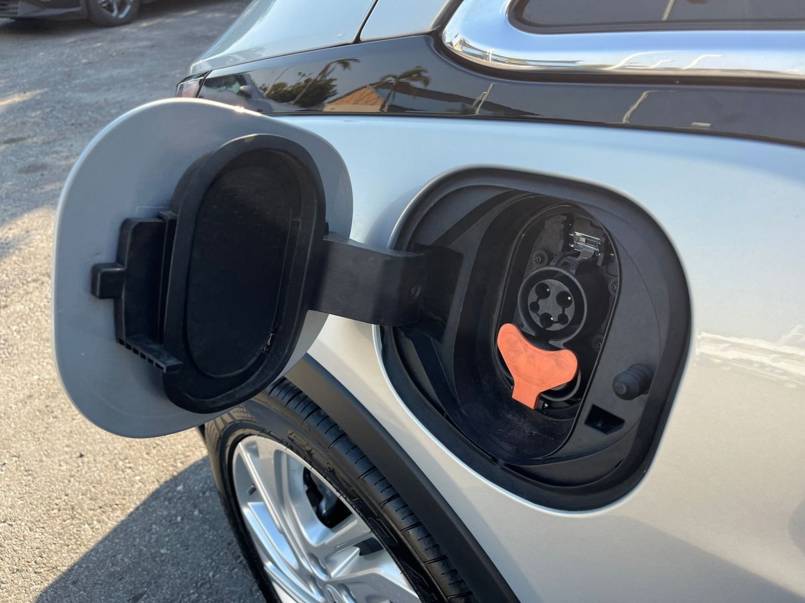 Thumbnail: 2023 Chevrolet Bolt EV - 23