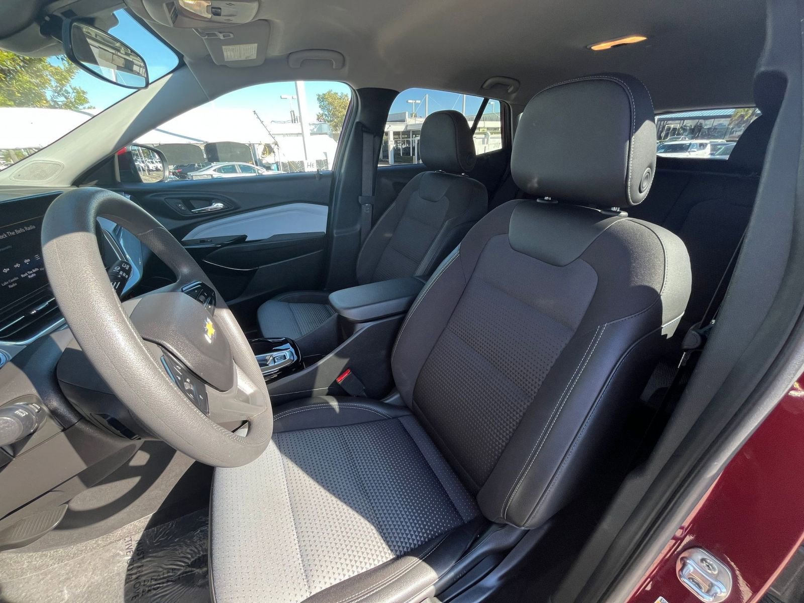 Thumbnail: 2025 Chevrolet Trax - 28