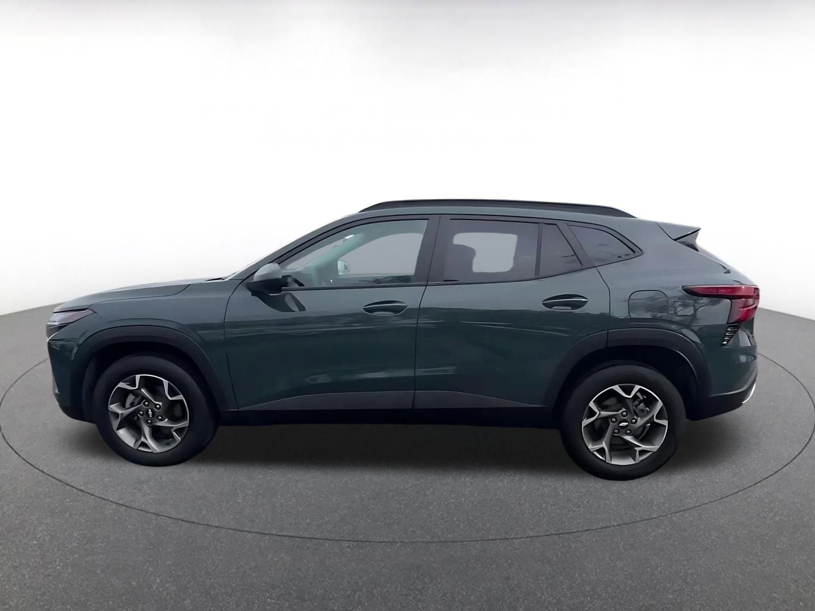 Thumbnail: 2025 Chevrolet Trax - 9