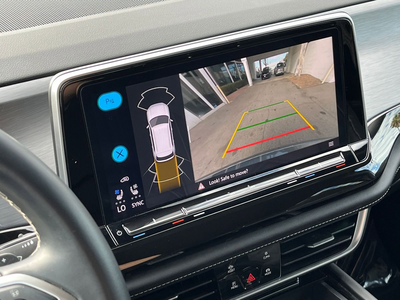 Thumbnail: 2025 Volkswagen Atlas - 17