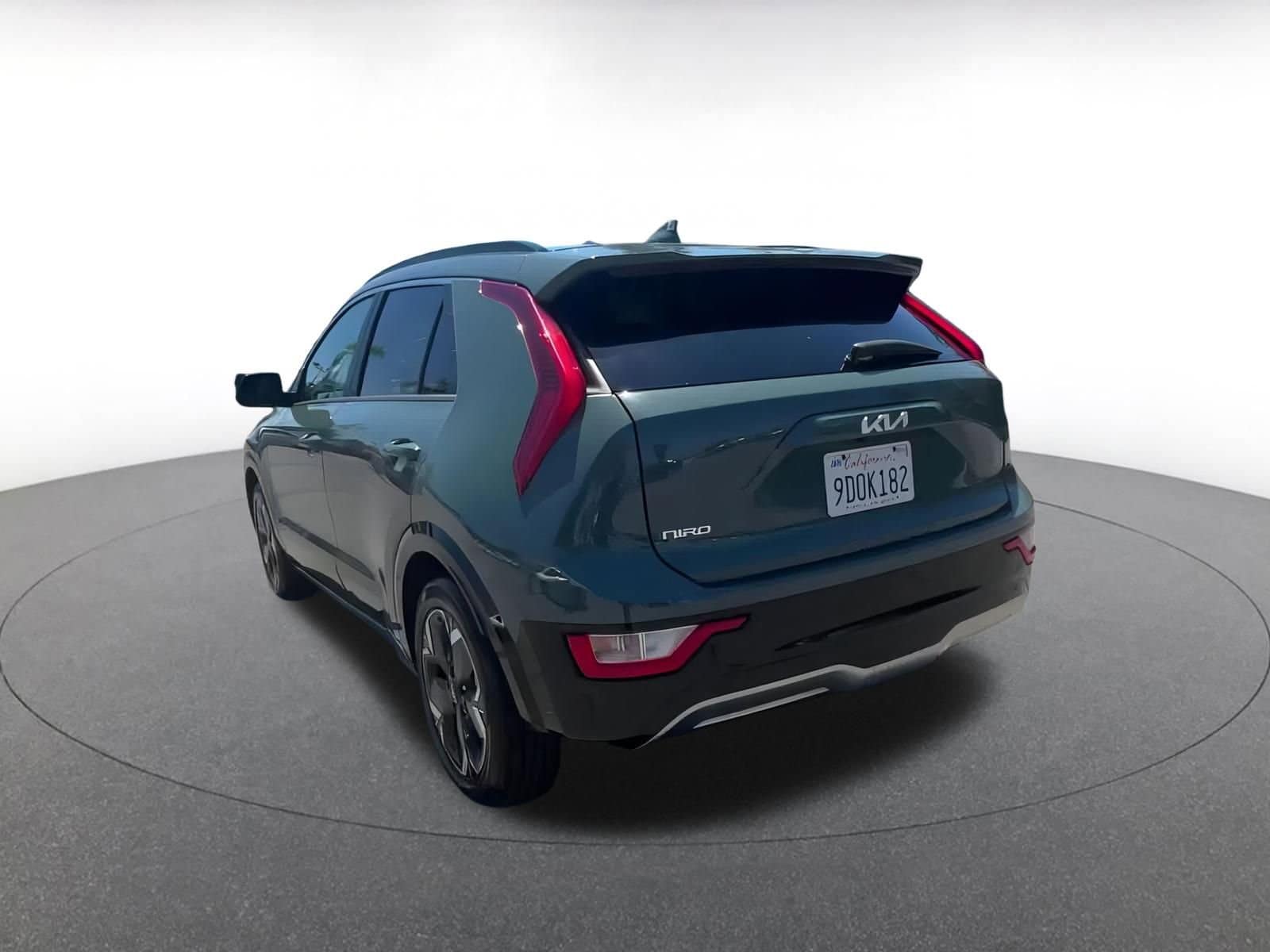 Thumbnail: 2023 Kia Niro - 9