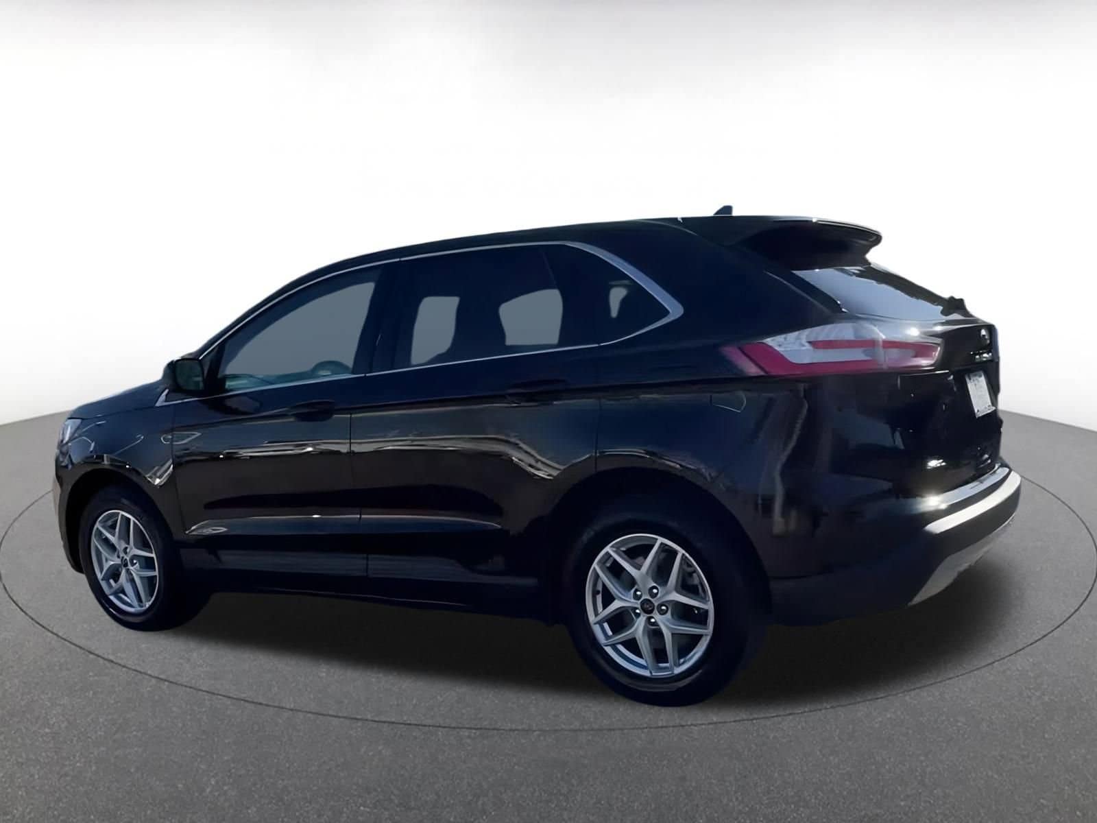 Thumbnail: 2023 Ford Edge - 8