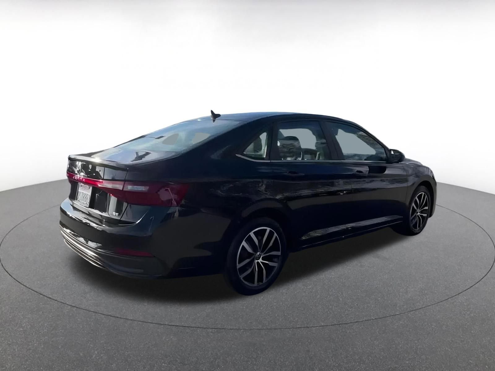 Thumbnail: 2025 Volkswagen Jetta - 15