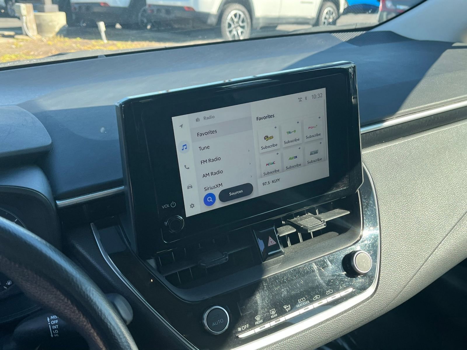 Thumbnail: 2023 Toyota Corolla - 17