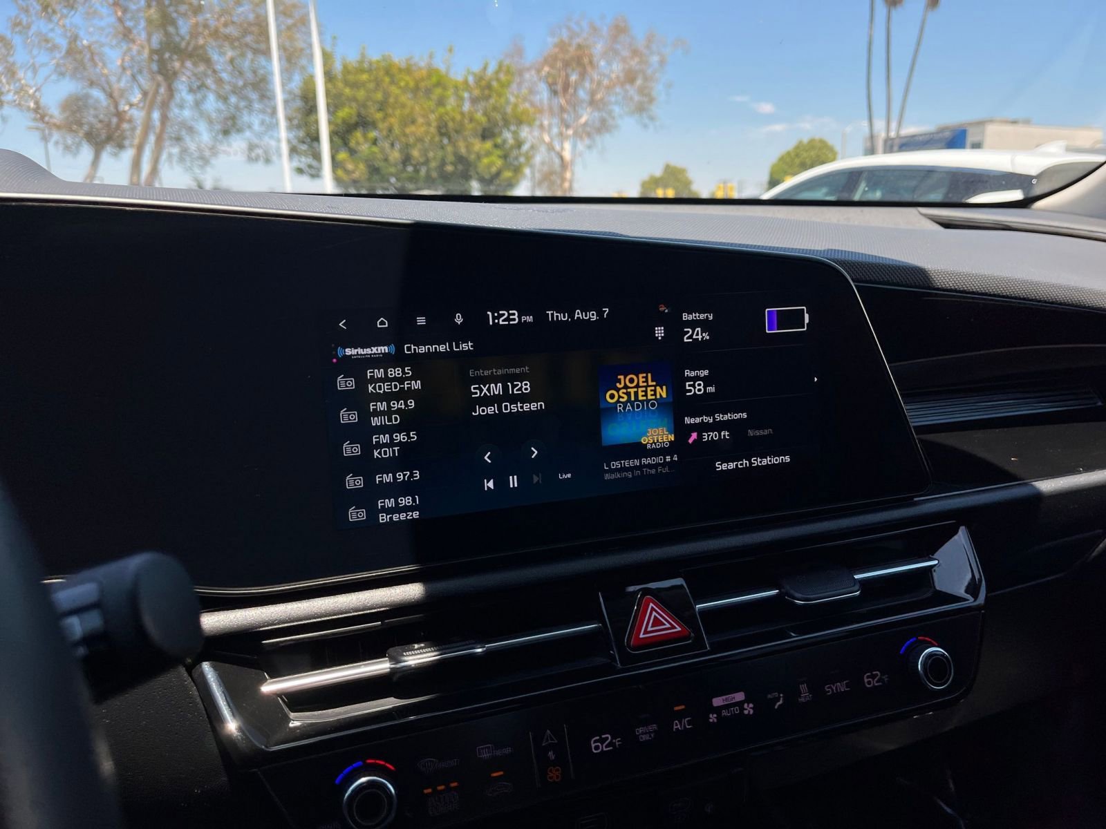 Thumbnail: 2023 Kia Niro - 21