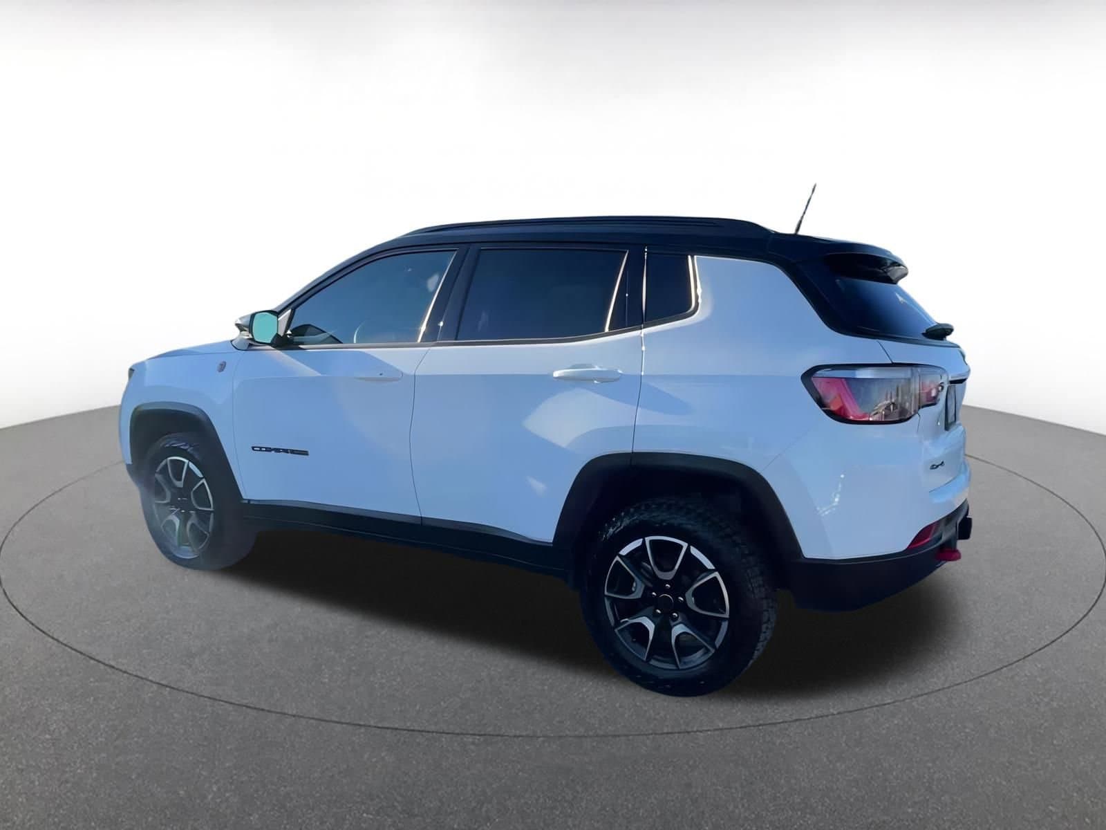 Thumbnail: 2025 Jeep Compass - 10