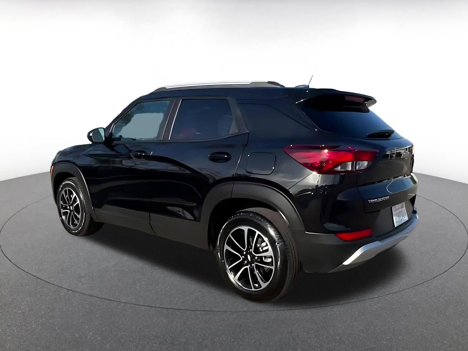 Thumbnail: 2025 Chevrolet TrailBlazer - 10